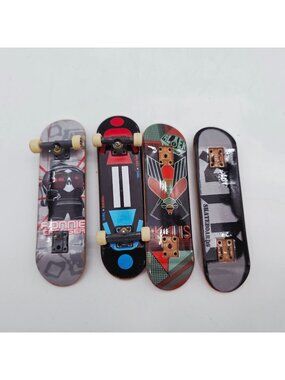 Tech Deck Mini Fingerboards Set Of 4 Graphics Ronnie Creager Girl Alien Workshop